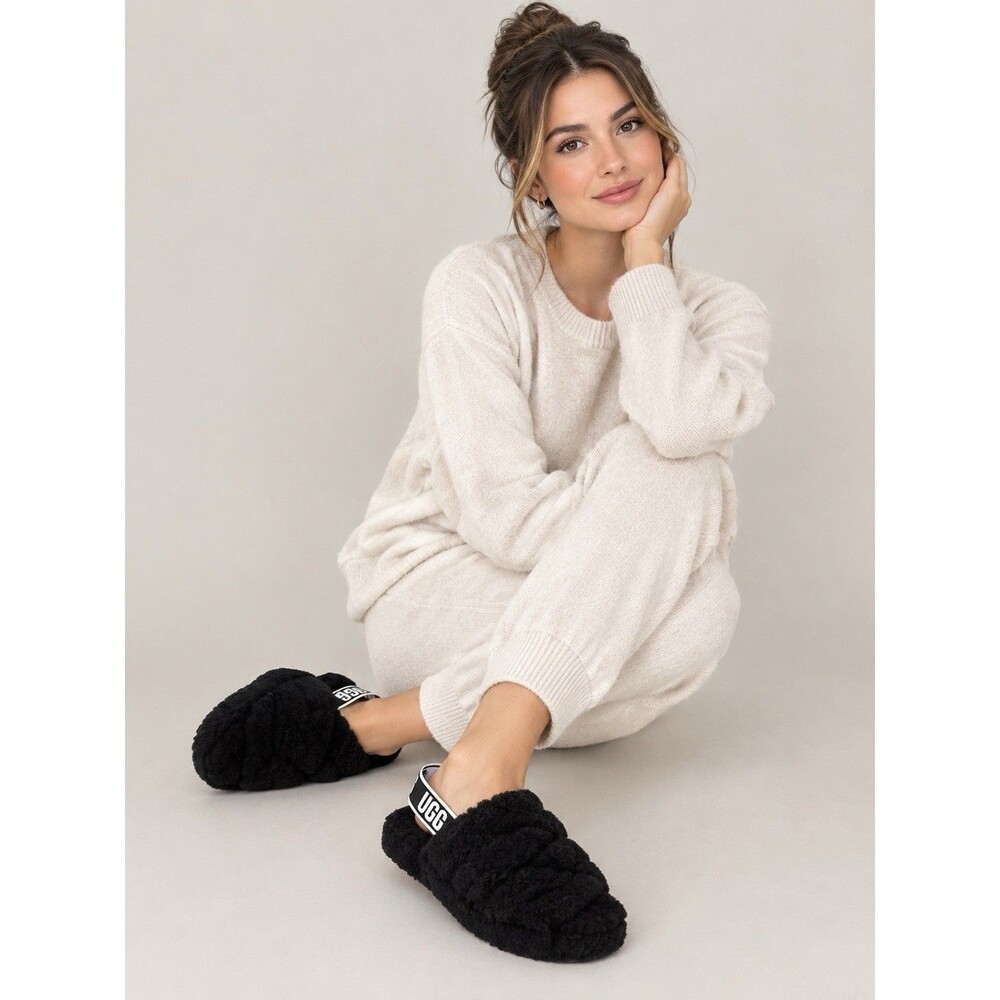 UGG W Fluff Yeah Slides Slipper Sandals SZ 9  Black